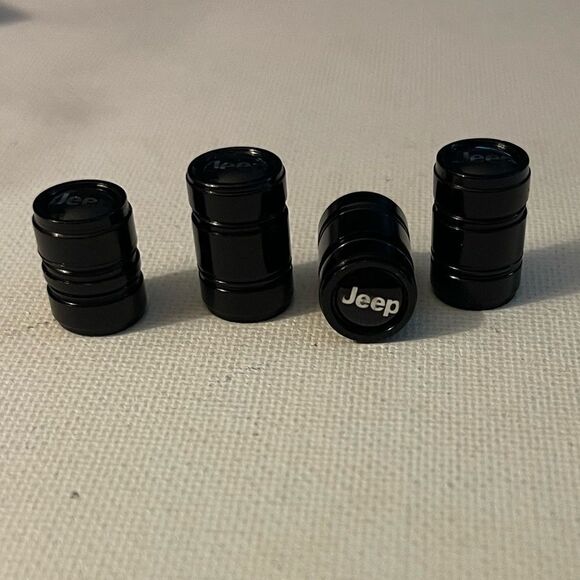 Jeep Valve Stem Caps in Black set of 4 NWT - Picture 2 of 4